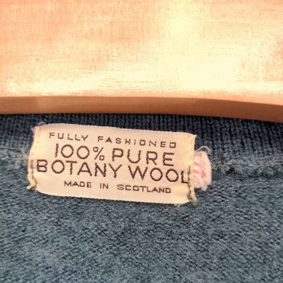 Fully Fashioned Women's Sweater Green 40 Collared Botany Wool Made in Scotland - Picture 10 of 14